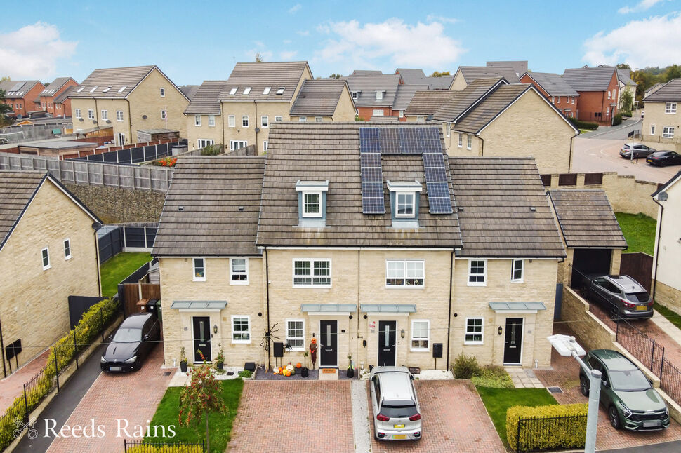 Main image of 4 bedroom Mid Terrace House for sale, Fields Farm Road, Hyde, Greater Manchester, SK14