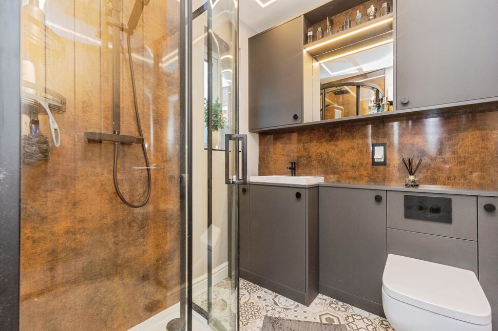 En-Suite Shower Room