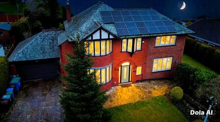 Mottram Old Road, 5 bedroom Detached House for sale, &pound;850,000