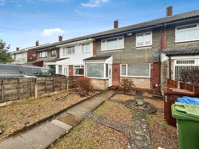 3 bedroom Mid Terrace House for sale