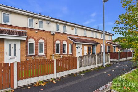 Wells Court, 3 bedroom Mid Terrace House to rent, &pound;1,200 pcm