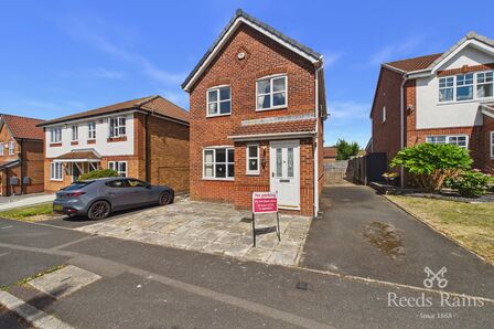 Douglas Street, 3 bedroom Detached House for sale, &pound;240,000