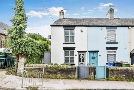 2 bedroom End Terrace House for sale