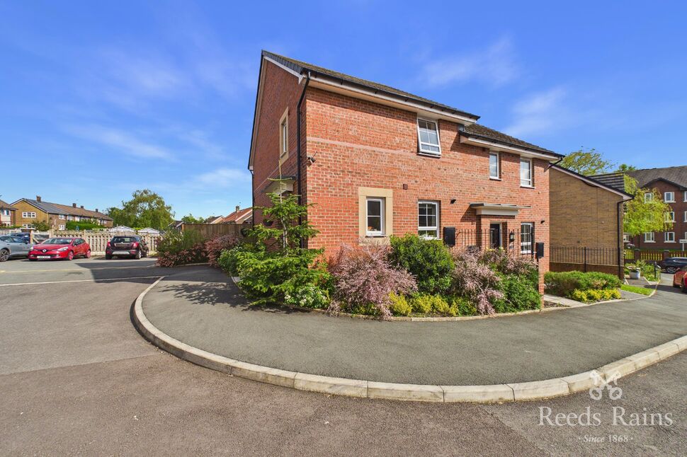 Main image of 3 bedroom Semi Detached House for sale, Oakfield Close, Hyde, Greater Manchester, SK14
