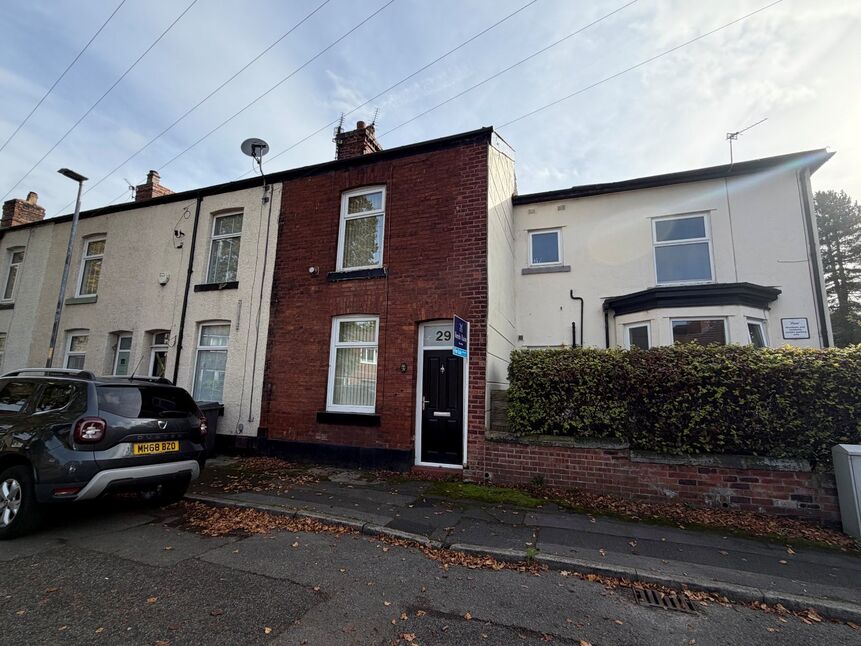 2 bedroom Mid Terrace House for sale