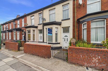 2 bedroom Mid Terrace House for sale