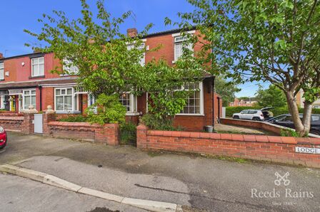 2 bedroom End Terrace House for sale