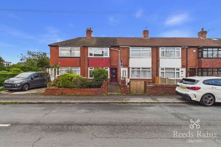 Mount Pleasant Road, 2 bedroom Mid Terrace House to rent, &pound;1,100 pcm