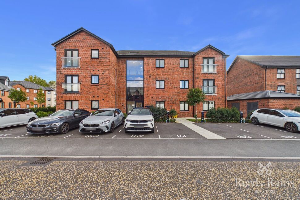 Main image of 2 bedroom Flat to rent, Robertsons Way, Droylsden, Greater Manchester, M43