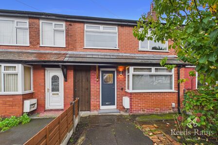 3 bedroom Mid Terrace House to rent