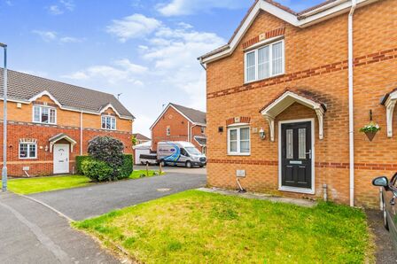 Lees Park Way, 2 bedroom Semi Detached House to rent, £925 pcm