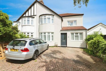 5 bedroom Semi Detached House for sale