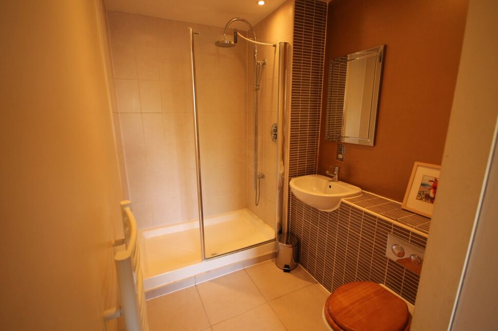 En-Suite Shower / WC
