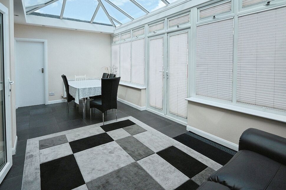 Conservatory / Dining Room