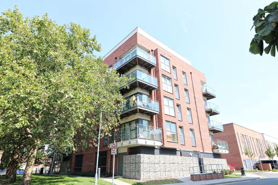 Main image of 2 bedroom Flat to rent, Chancellor Way, Dagenham, Essex, RM8