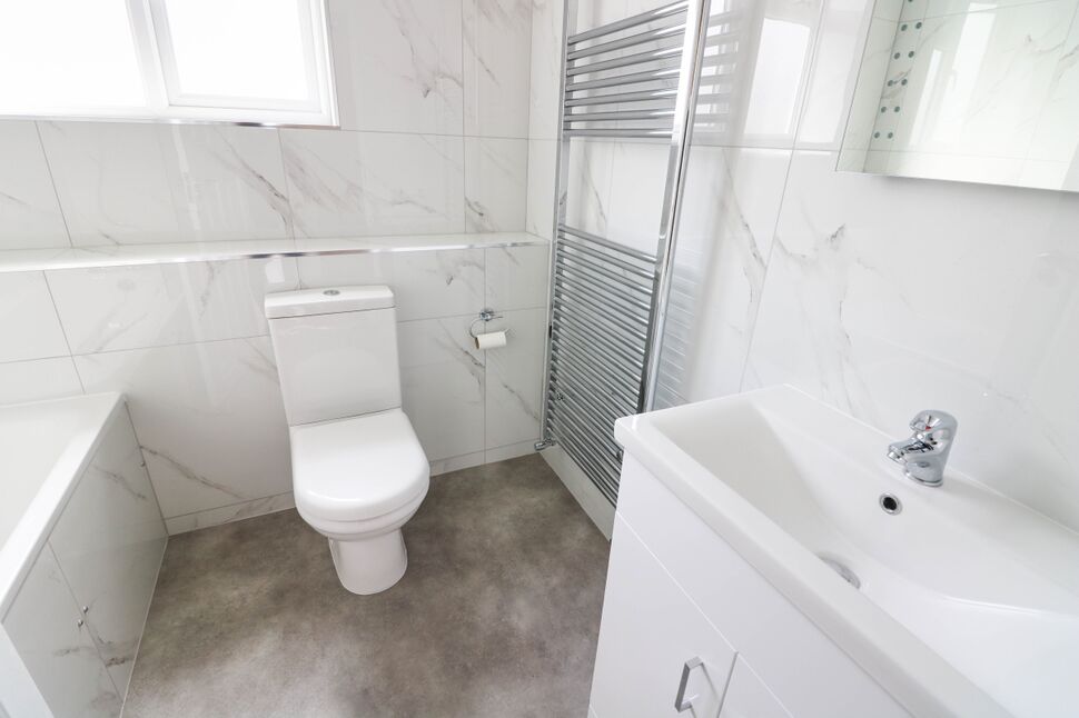Bathroom / Shower Room / WC