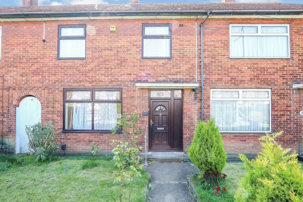 Main image of 2 bedroom Mid Terrace House to rent, Manford Way, Chigwell, Essex, IG7