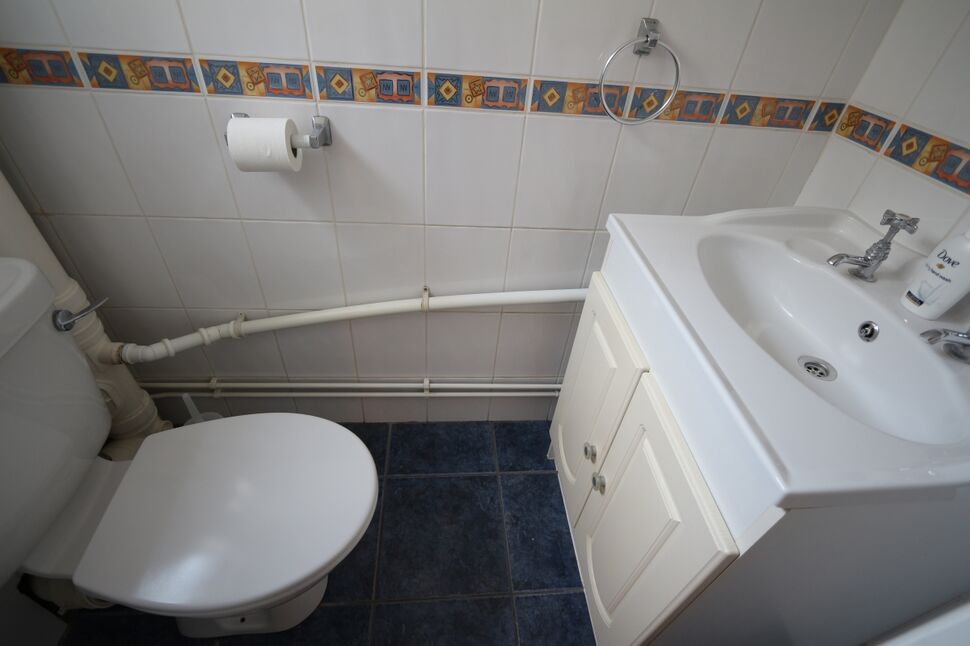 Cloakroom / WC