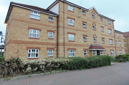2 bedroom  Flat to rent