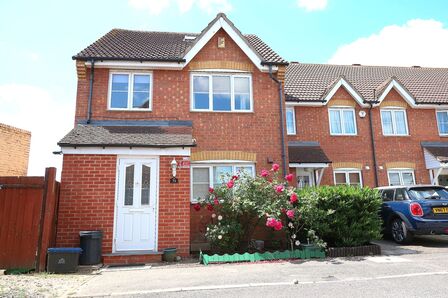 Parklands Close, 4 bedroom  House to rent, £2,600 pcm