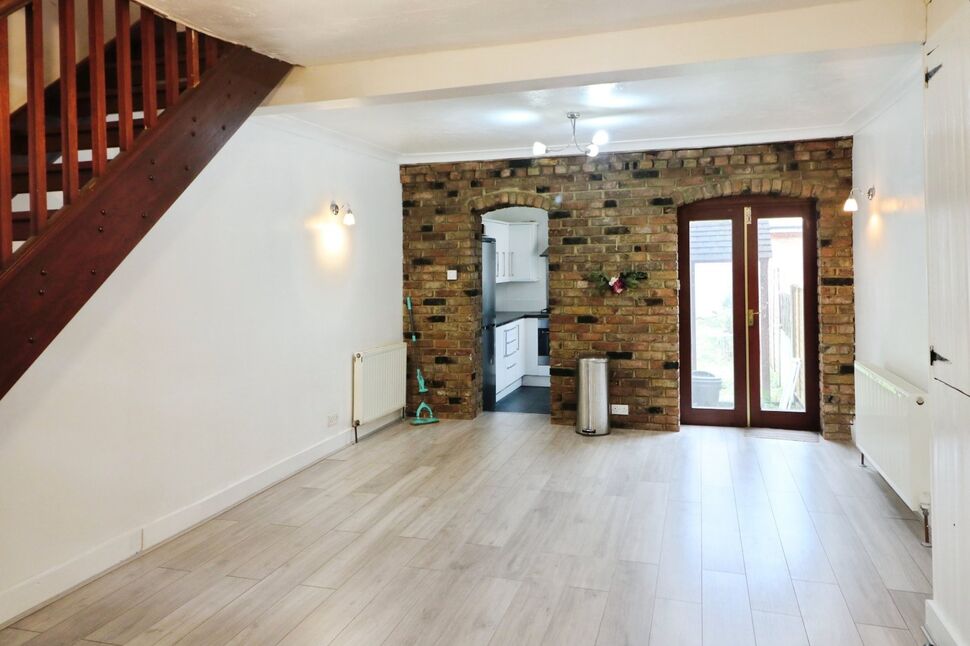 Main image of 3 bedroom Mid Terrace House to rent, High Road, Romford, RM6