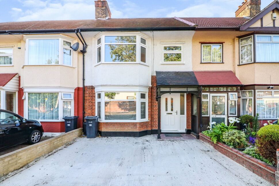 3 bedroom Mid Terrace House for sale, Springfield Drive, Ilford, IG2