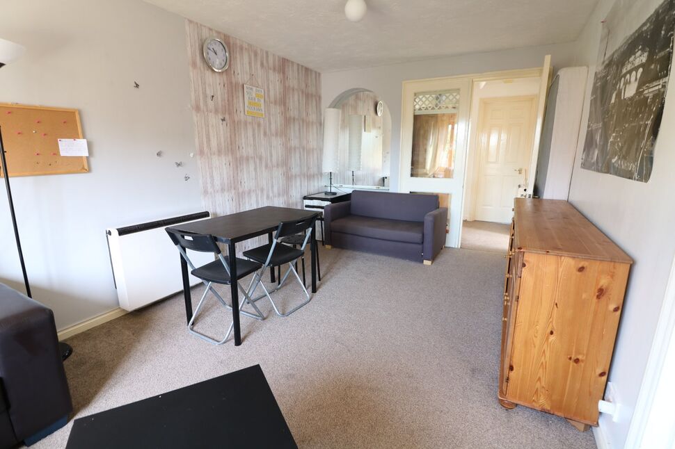 Main image of 1 bedroom Flat to rent, Waterside Close, Barking, IG11