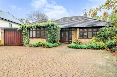 Bracken Drive, 4 bedroom Detached Bungalow for sale, £2,000,000