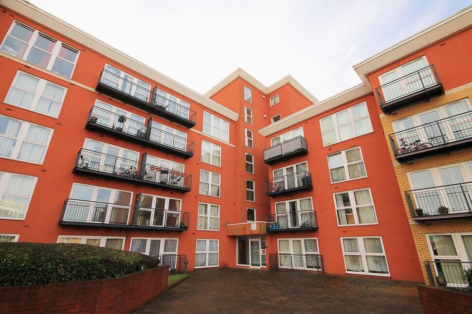Main image of 2 bedroom Flat to rent, Monarch Way, Ilford, IG2