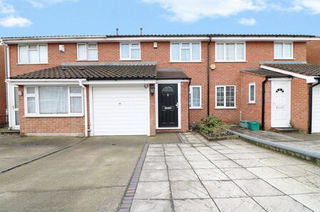 3 bedroom Semi Detached House to rent