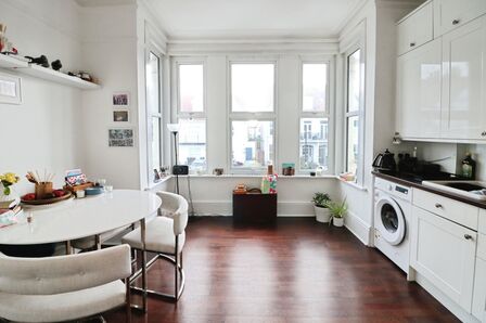 2 bedroom  Flat for sale