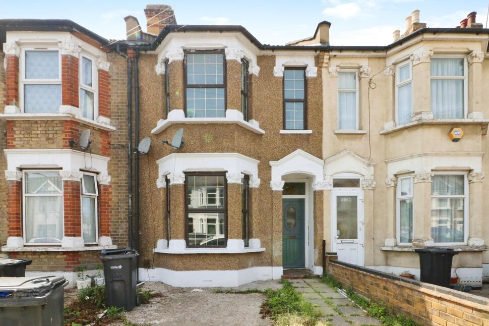 Main image of 5 bedroom Mid Terrace House to rent, Westwood Road, Ilford, IG3