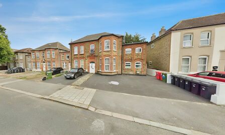1 bedroom  Flat for sale