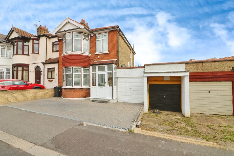 Main image of 4 bedroom End Terrace House for sale, Hamilton Avenue, Ilford, IG6