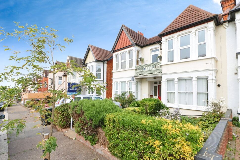 2 bedroom  Flat for sale