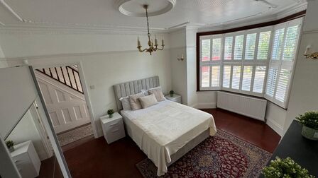 Benton Road, 1 bedroom  Room to rent, £1,200 pcm