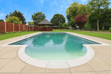 Egerton Gardens, 5 bedroom Detached Bungalow for sale, &pound;1,850,000
