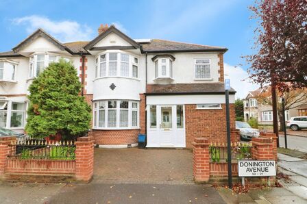 Donington Avenue, 4 bedroom End Terrace House for sale, £675,000