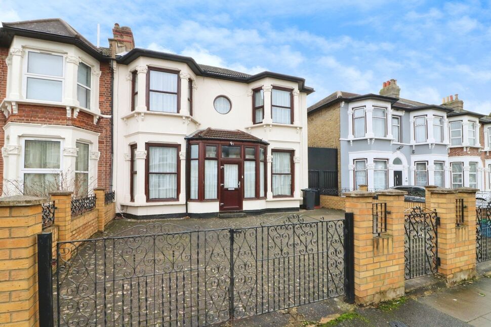 Main image of 4 bedroom End Terrace House for sale, Elgin Road, Ilford, IG3
