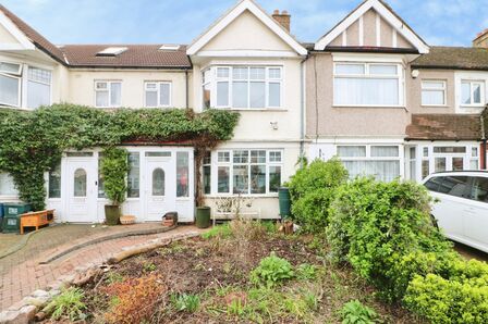 3 bedroom Mid Terrace House for sale