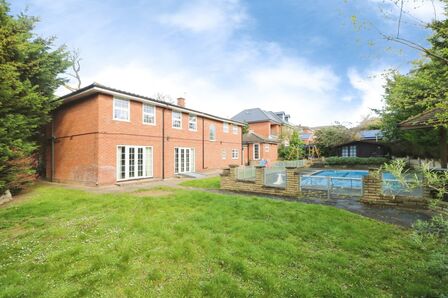 Tomswood Road, 5 bedroom Detached House for sale, &pound;1,700,000
