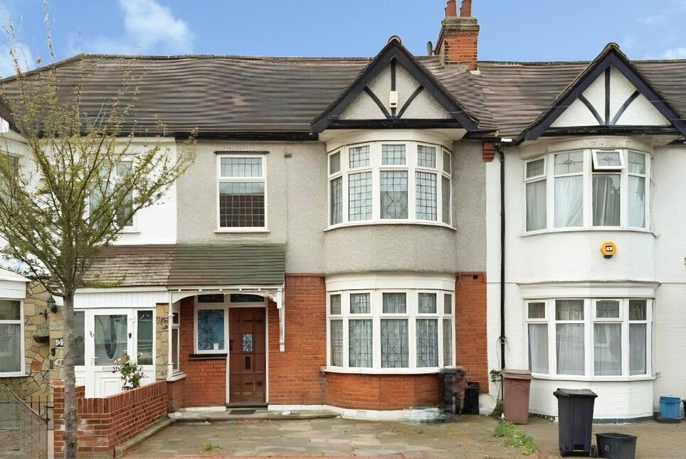 Main image of 3 bedroom Mid Terrace House for sale, Bute Road, Ilford, IG6