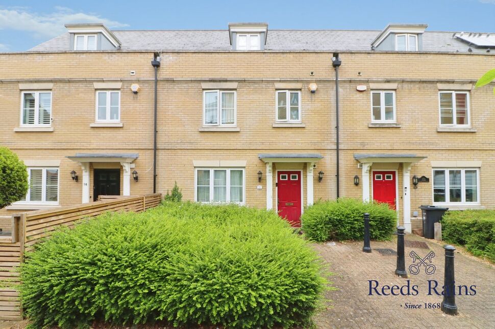 Main image of 4 bedroom Mid Terrace House for sale, Monarch Way, Ilford, IG2