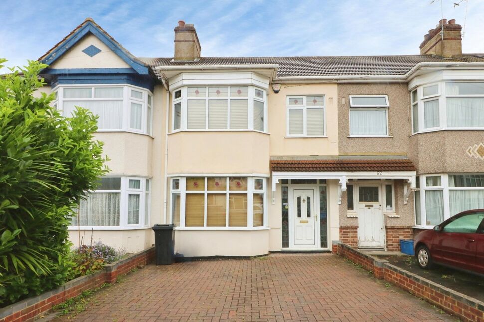 3 bedroom Mid Terrace House for sale