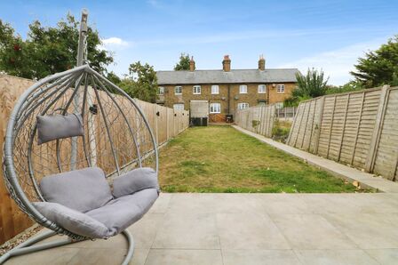Hainault Farm Cottages Hainault Roa, 3 bedroom Mid Terrace House to rent, &pound;2,200 pcm