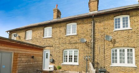 Hainault Farm Cottages Hainault Road, 3 bedroom Mid Terrace House to rent, &pound;2,150 pcm