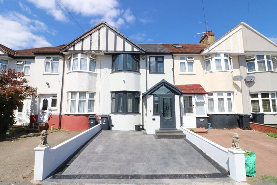 Main image of 4 bedroom Mid Terrace House for sale, Belvedere Avenue, Ilford, IG5