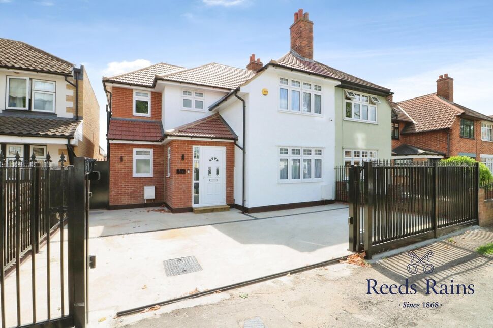 Main image of 4 bedroom Semi Detached House for sale, Mawney Road, Romford, RM7