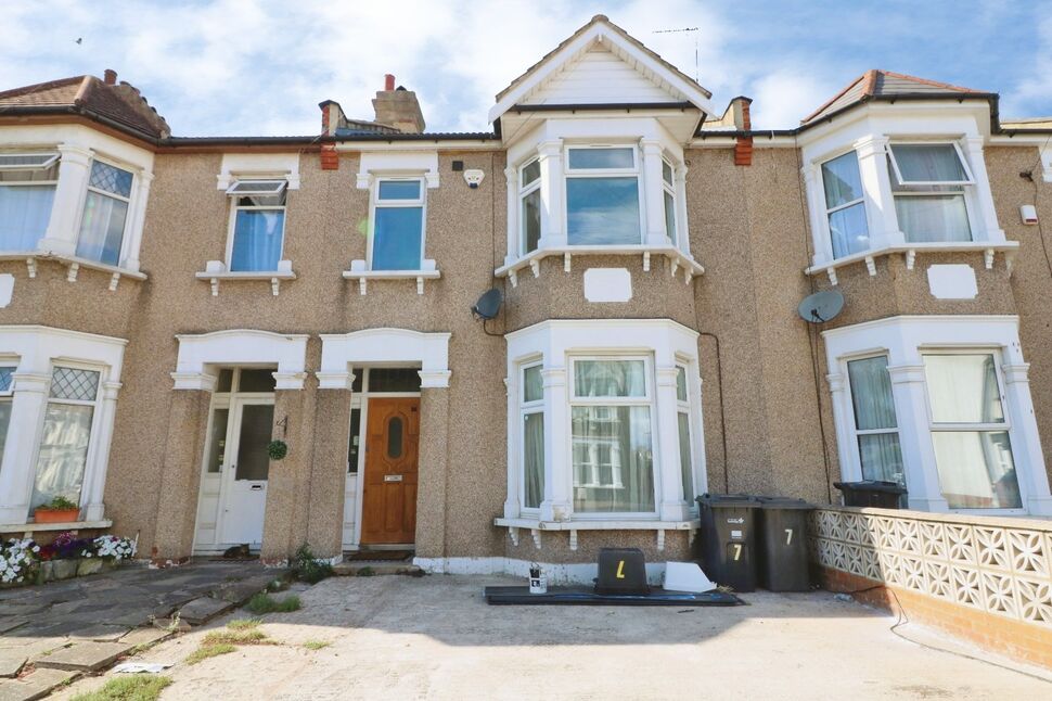Main image of 4 bedroom House to rent, Mafeking Avenue, Ilford, IG2