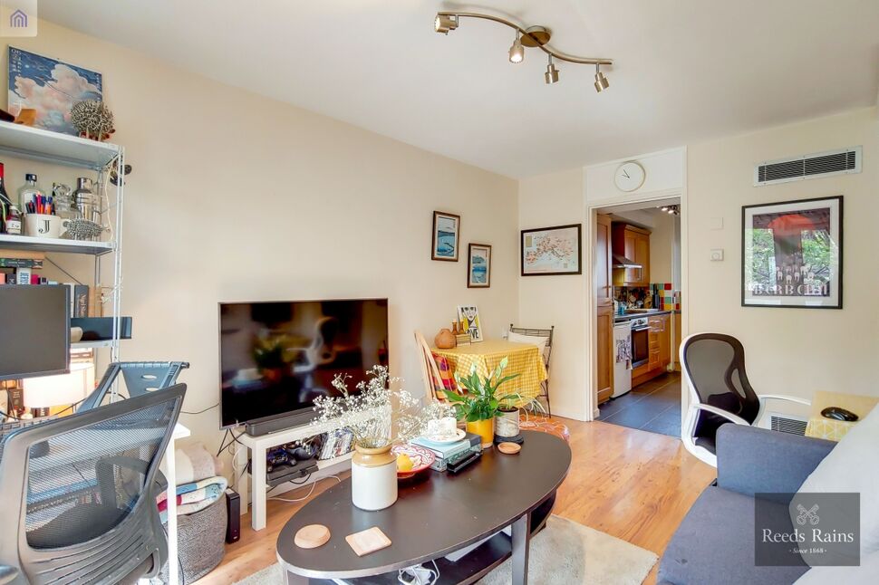 Main image of 1 bedroom Flat to rent, Gibson Road, London, SE11